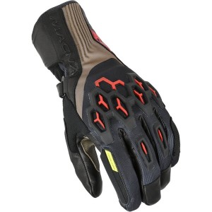Manusi de piele impermeabile MACNA BRAWLER RTX Maro/Negru/Rosu Manusi de piele impermeabile MACNA BRAWLER RTX Maro/Negru/Rosu