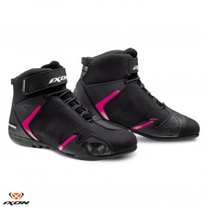 Ghete moto Roadster femei All Season Ixon model Gambler WP LS culoare: negru/fuchsia (roz) (100% waterproof) Ghete moto Roadster femei All Season Ixon model Gambler WP LS culoare: negru/fuchsia (roz) (100% waterproof)