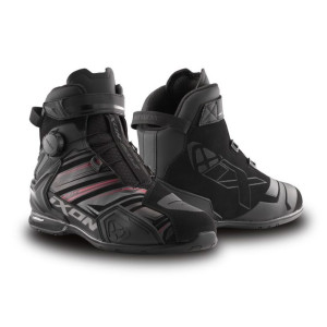 Ghete moto Roadster barbati All Season Ixon model Bull 2 WP ULTRA MS culoare: negru/antracit/rosu (100% waterproof) Ghete moto Roadster barbati All Season Ixon model Bull 2 WP ULTRA MS culoare: negru/antracit/rosu (100% waterproof)